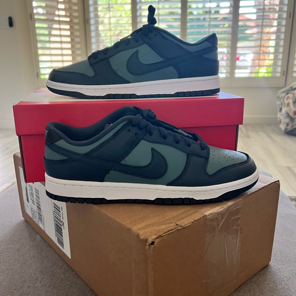Brand New in Box! Men’s Nike Dunk Retro
